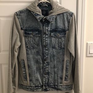 Jean jacket with sweat sleeves